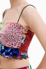 Top scurt multicolor cu imprimeu patchwork