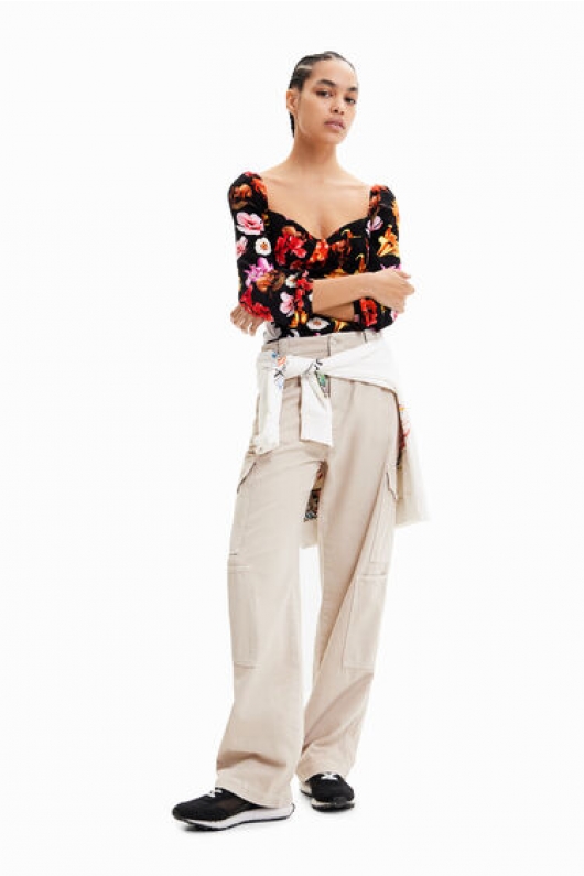 Body cu print floral și mâneci bufante