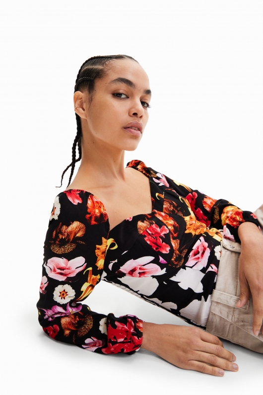 Body cu print floral și mâneci bufante