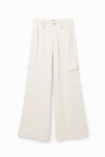 Pantaloni crem satinați cu croială largă