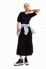 Rochie midi neagră cu mâneci bufante