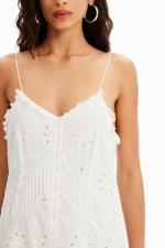 Rochie albă midi cu broderie elvețiană