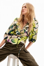 Bluză petrecută cu imprimeu floral multicolor
