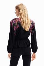 Bluză neagră petrecută cu print floral