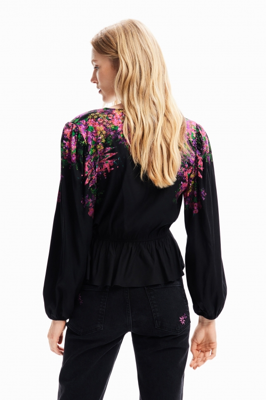 Bluză neagră petrecută cu print floral
