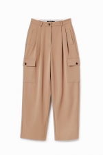 Pantaloni bej largi cu buzunare cargo