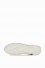 Sneakers cu platformă, ținte și broderie inimă