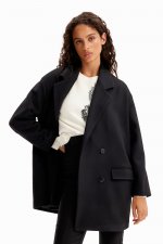 Palton scurt negru cu broderie florală oversize