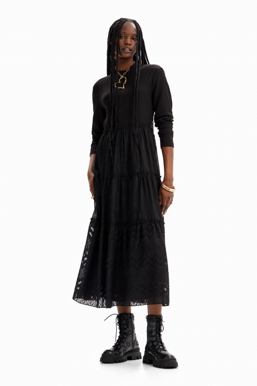 Rochie midi neagră cu mâneci lungi și lurex