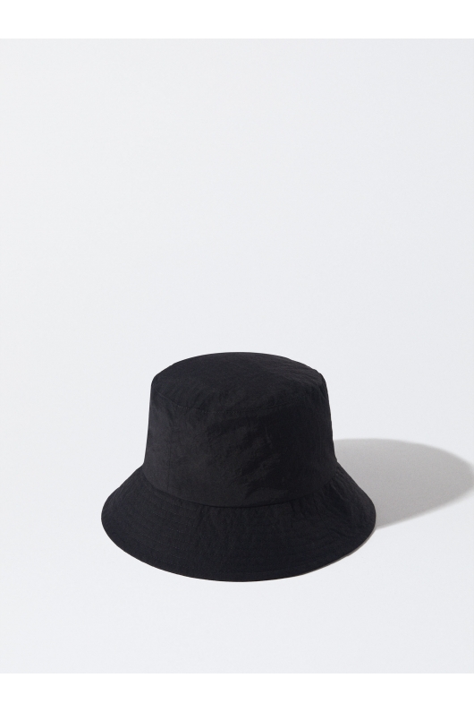 Pălărie bucket neagră waterproof cu boruri largi