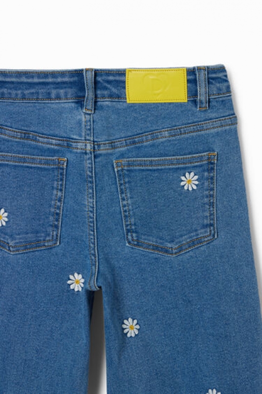 Pantaloni denim albastru cu broderie margarete