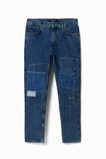 Pantaloni denim albaștri carrot-fit cu tiv franjurat