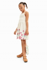 Rochie scurtă albă cu bretele și broderie florală