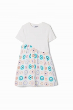 Rochie albă scurtă cu fustă tulle geometrică
