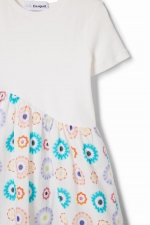 Rochie albă scurtă cu fustă tulle geometrică