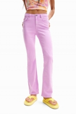 Pantaloni denim lila skinny evazați satinati