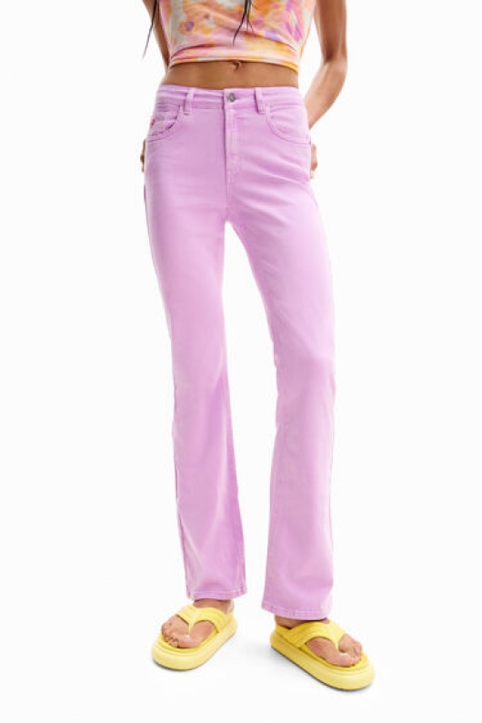 Pantaloni denim lila skinny evazați satinati