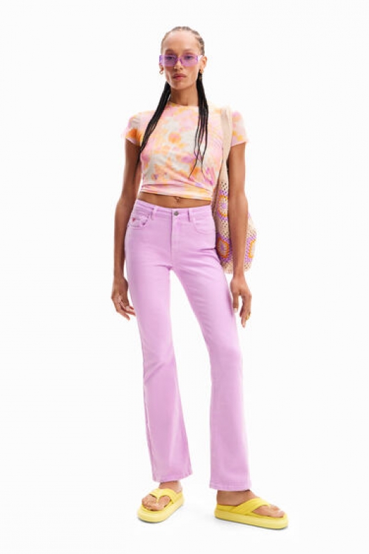 Pantaloni denim lila skinny evazați satinati