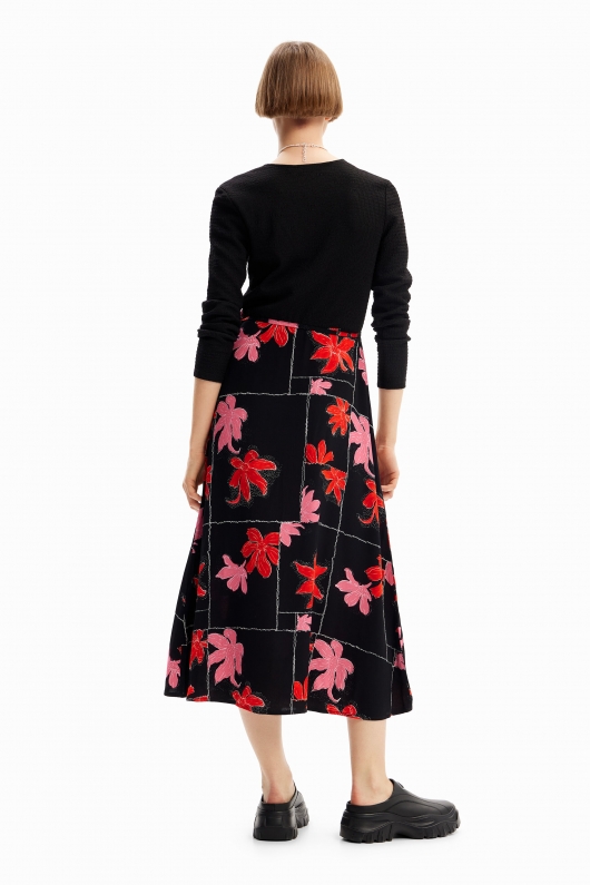 Rochie neagră midi cu print floral și cordon