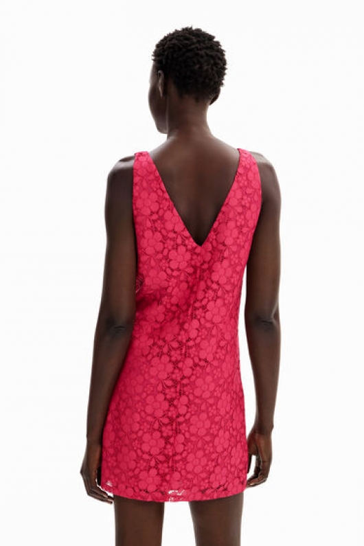 Rochie mini fucsia din dantelă florală