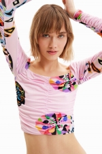 Bluză cropped roz cu imprimeu multicolor