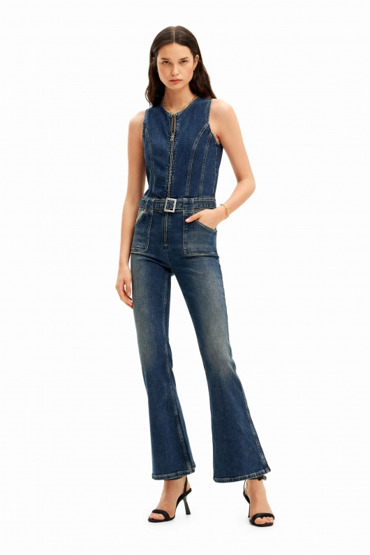 Salopetă denim slim fără mâneci cu curea