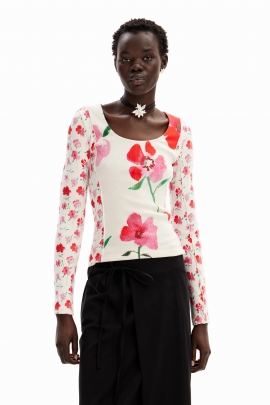 Bluză albă mulată cu imprimeu floral