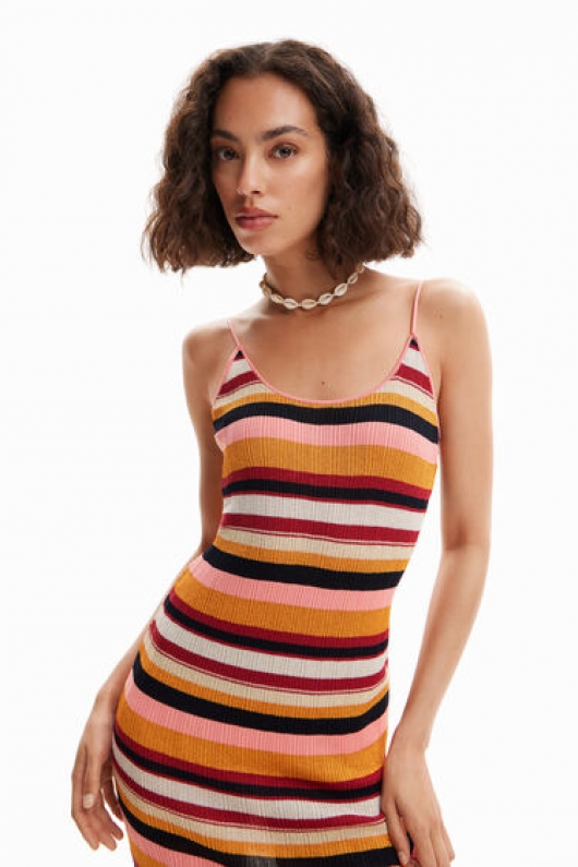 Rochie midi tricotată cu dungi multicolore