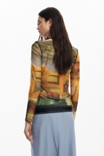 Bluză mulată din tulle cu imprimeu multicolor