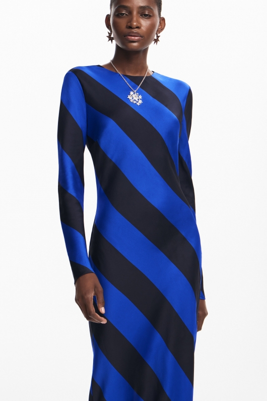 Rochie midi satinată cu dungi multicolore