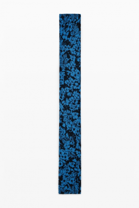 Eșarfă albastră tip șal cu print floral și franjuri