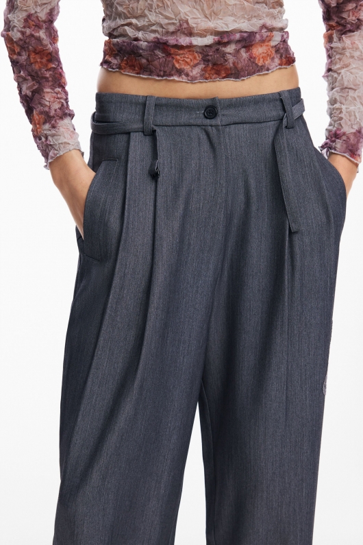 Pantaloni gri casual cu croială dreaptă