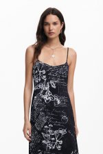 Rochie neagră midi cu fustă plisată imprimată