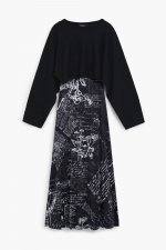 Rochie neagră midi cu fustă plisată imprimată