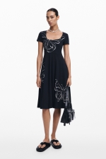 Rochie neagră casual cu imprimeu fluturi