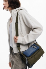 Geantă crossbody neagră cu buzunar din denim