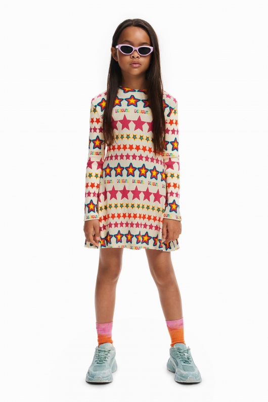 Rochie neagră cu stele multicolore și guler înalt