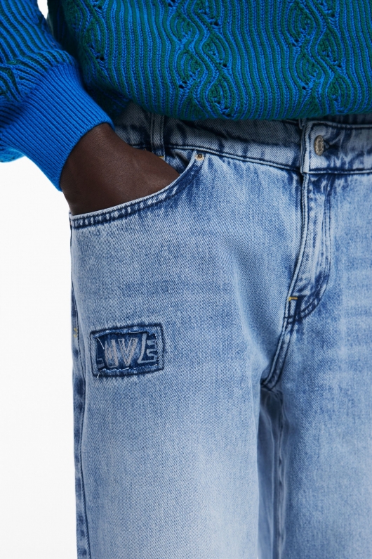 Pantaloni denim albastru cu talie dublă și ruptură