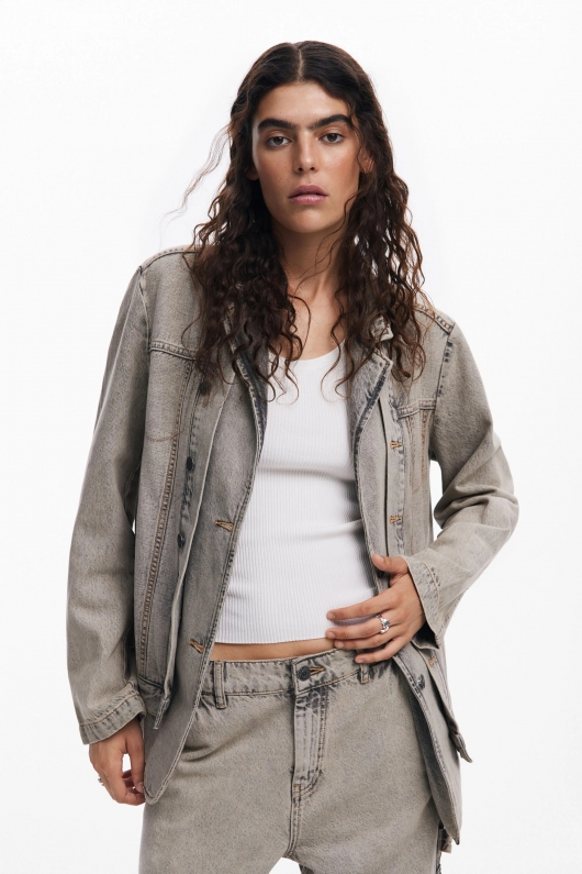 Jachetă denim gri cu efect uzat și croi cămașă