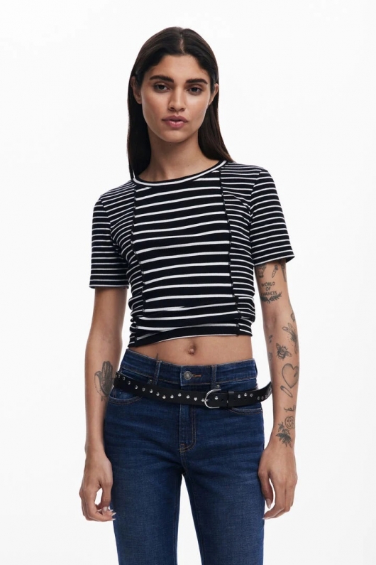 Tricou alb cu dungi negre asimetrice