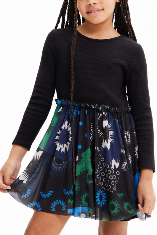 Rochie scurtă tip A cu tulle și imprimeu geometric