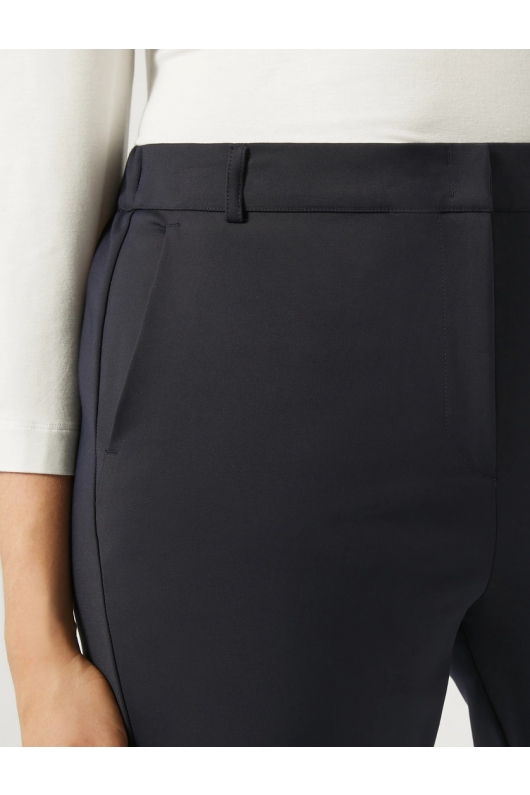 Pantaloni bleumarin evazați cu pliuri presate