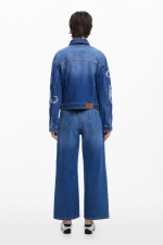 Jachetă scurtă din denim albastru cu broderie