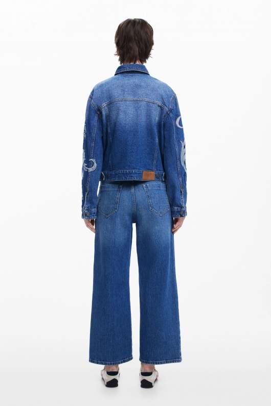Jachetă scurtă din denim albastru cu broderie