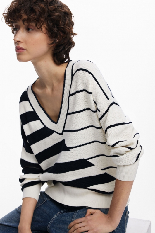 Pulover casual cu dungi multicolore
