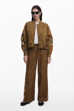 Pantaloni casual kaki