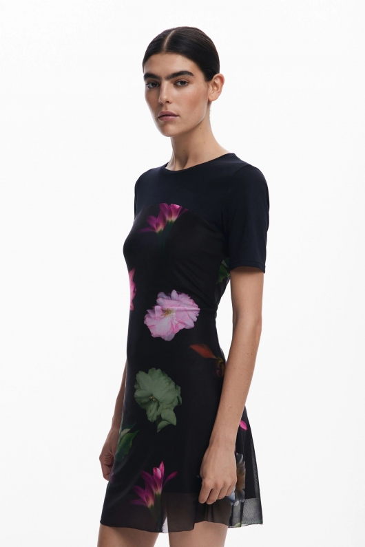 Rochie neagră tip cămașă cu print floral