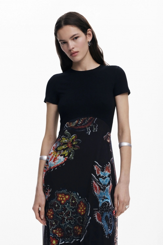 Rochie elegantă clos cu imprimeu floral multicolor