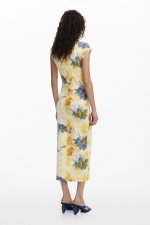 Rochie midi tie-dye fără mâneci pe corp
