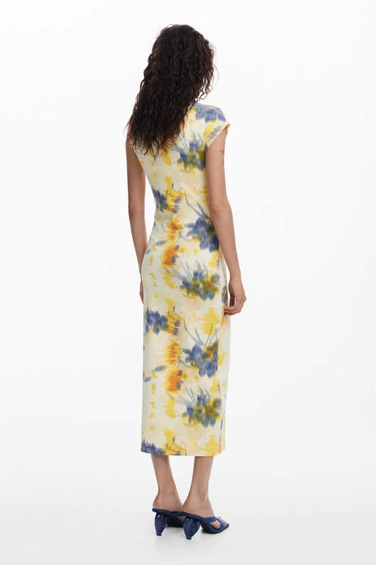 Rochie midi tie-dye fără mâneci pe corp